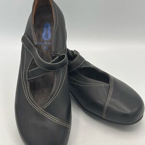 Wolky EUR 41 US 9.5 Passion Mary Jane Comfort Black Leather White Stitch Shoes